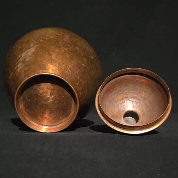 Vtg Hammered Copper Jar Pot (urn) w Lid - 5" x 8" - Picture 5 of 6